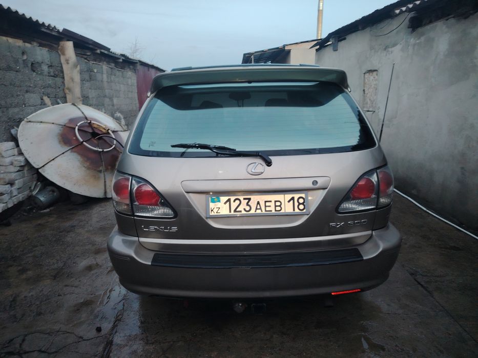Продам Лексус рх300