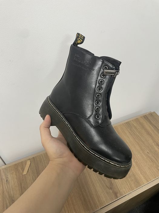 Dr. Martens 10 шт есть