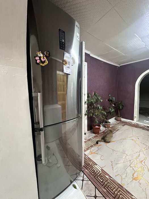 Продам холодильник