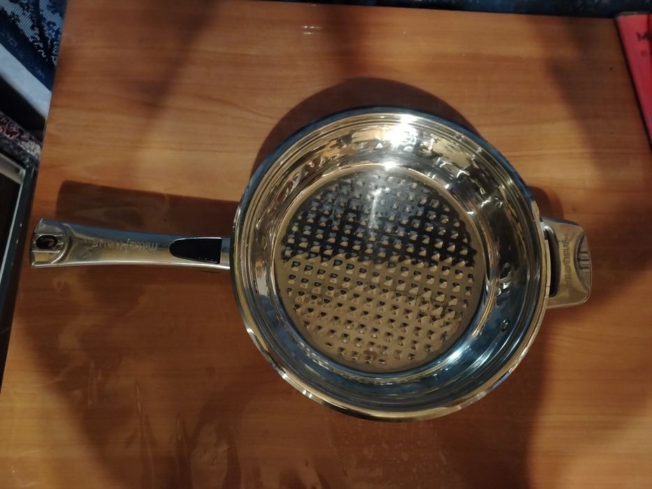 Сковорода с крышкой и сковорода нержавейка