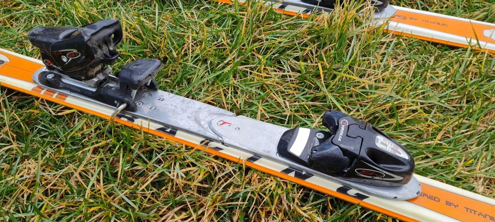 1 pereche de Schiuri Völkl 178cm cu legaturi Tyrolia in stare buna SKI