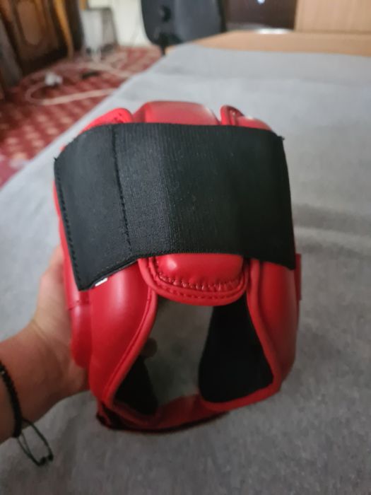 Cască kickbox. Knockout, stare impecabila
