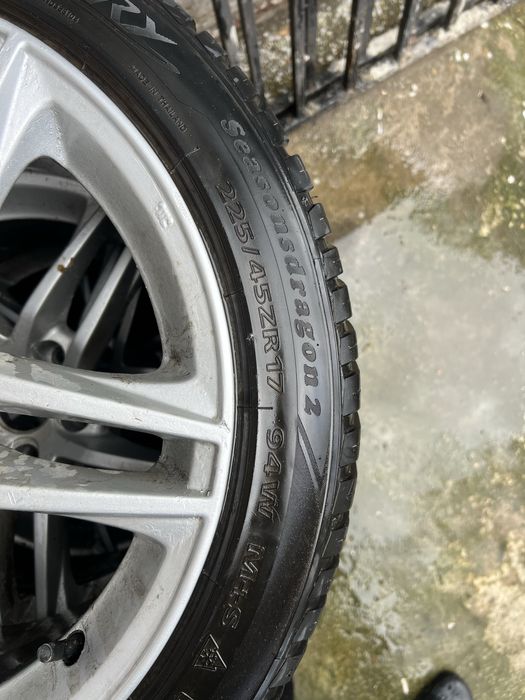 Cauciucuri R17 cu Jante 5x112
