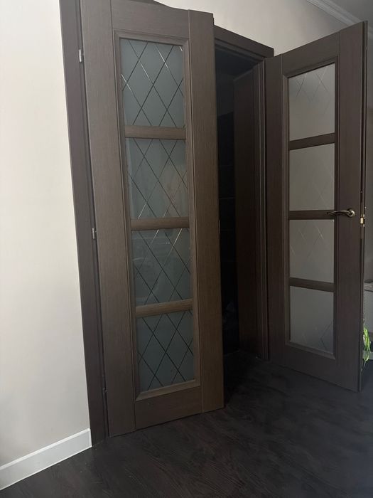 Продам межкомнатную дверь