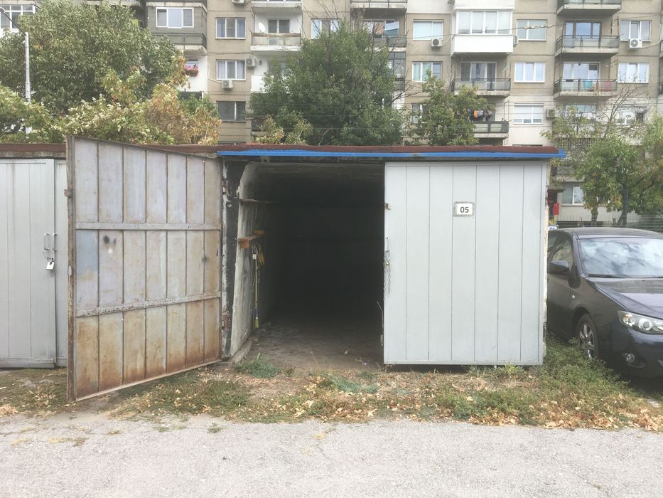 Отдавам под наем/продавам бетонна гаражна клетка