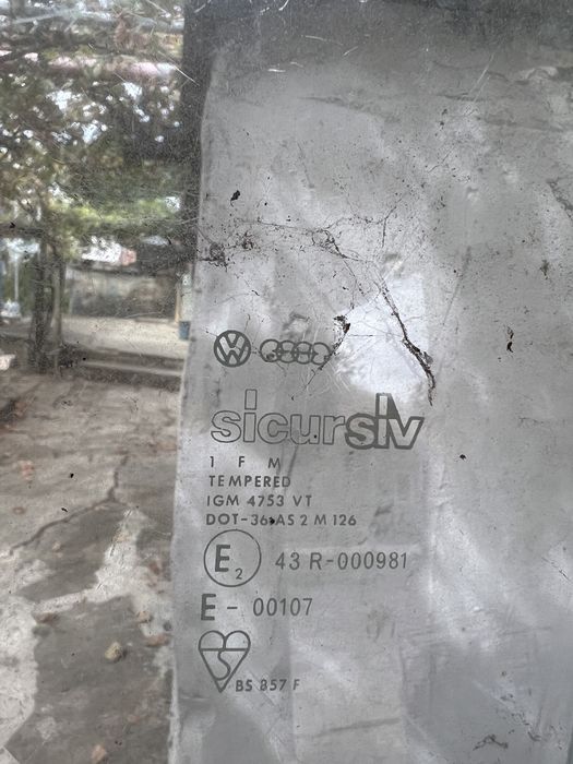 Преден ляв прозорец за Golf 1- врати