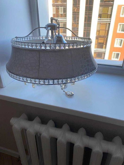 Продаю люстру 6-рожковую