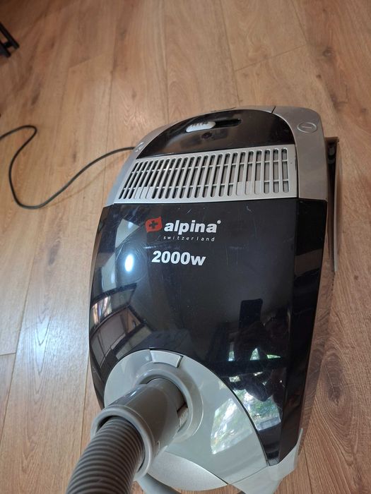 Прахосмукачка Alpina 2000 w