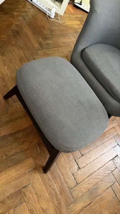 Set fotoliu + taburet IKEA BENARP – gri, stare foarte bună
