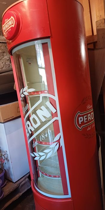 Продавам плюсова витрина