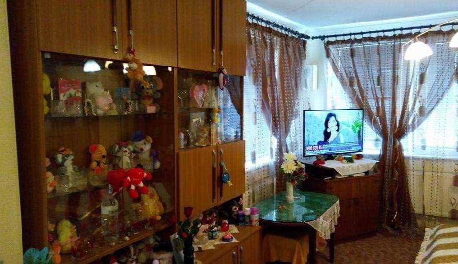 Продавам масивна триетажна къща в гр.Трявна