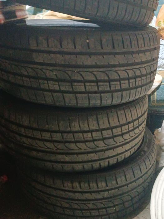Шины комплект 225.40.R18