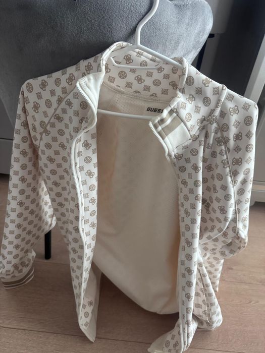 Compleu guess Marimea S