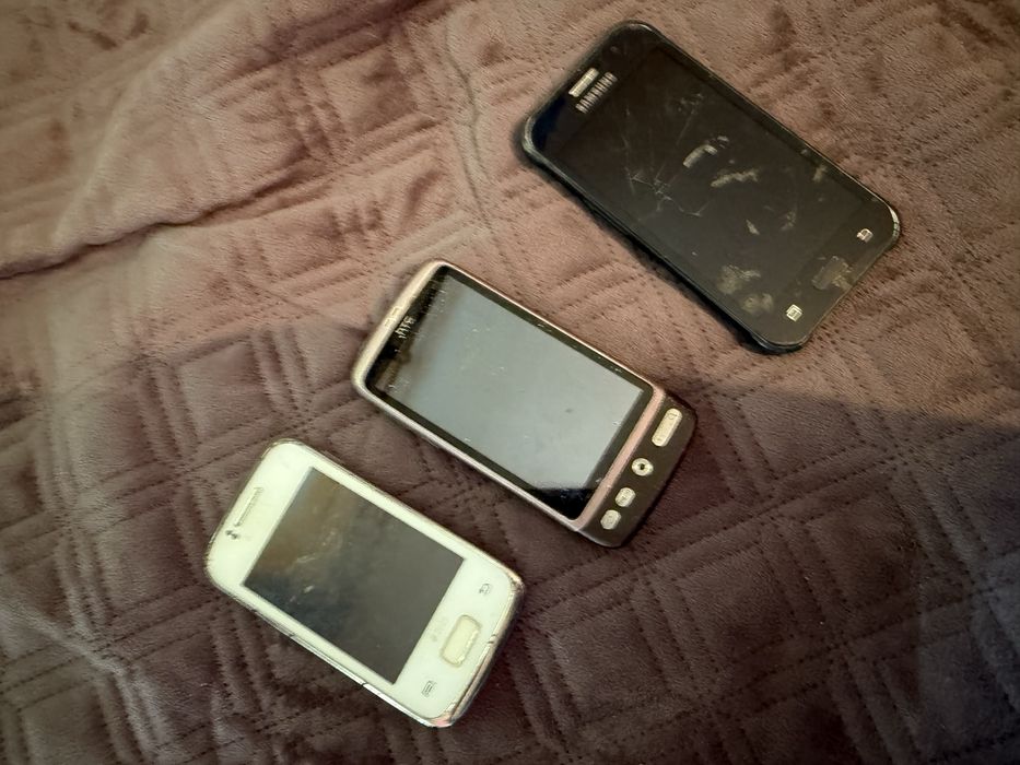 Продам старые телефоны