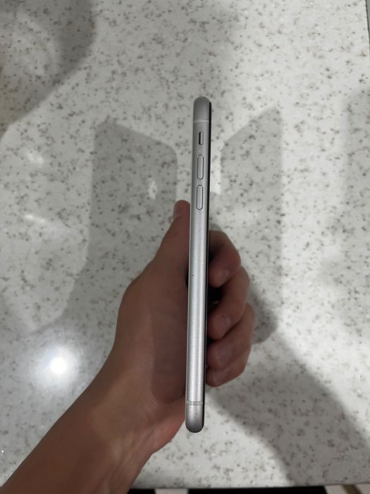 iPhone XR 64 ГБ | True Tone работает