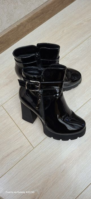 Женская обувь-полусапожки