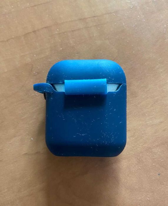 Apple AirPods 2 Wireless Charging Case cu husă Red Bull