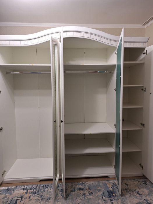 Шкаф жаксы сапада, тек самовывоз срочно