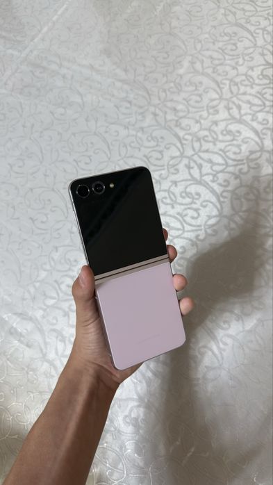 Samsung Galaxy Z Flip 5