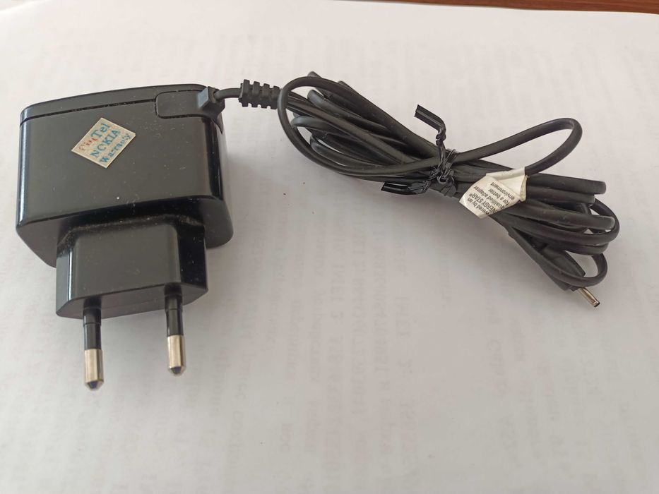 Продам оригинальное зарядное устройство для телефонов "Nokia"