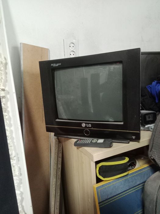 Продам телевизор