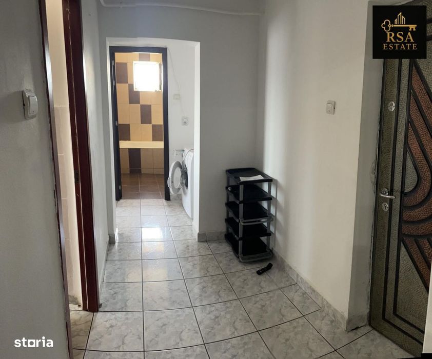 Apartament 2 camere de vanzare et 8 |lift| zona Ostroveni Rm. Valcea