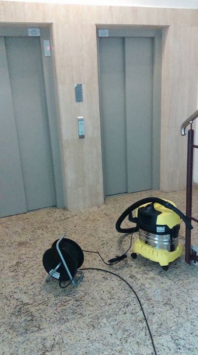 Firma de curatenie si intretinere a scarii blocului