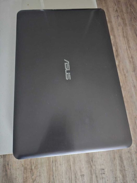 ноутбук asus x756u экран 17,3" Core i7 ddr4 16Gb 240Gb