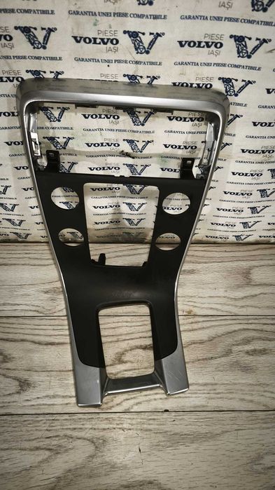 Consola centrala Rama cromata VOLAN STANGA VOLVO S60 V60 2010 - 2016