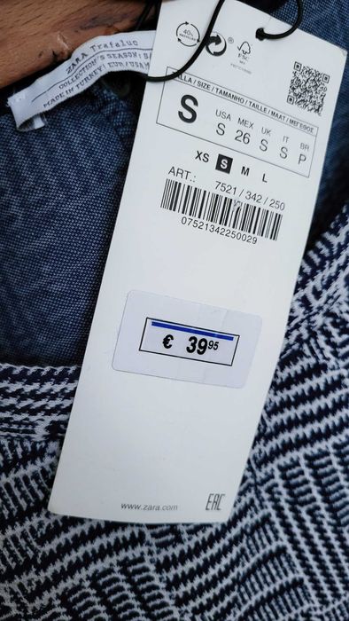 Rochie noua Zara, groasa, scurta