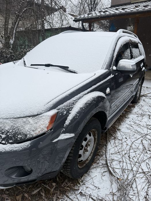 Vând Mitsubishi Outlander 2.2 Diesel, 2008 – 4x4, stare b