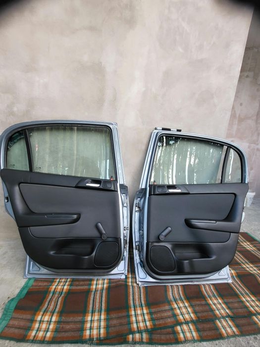 Usi spate opel astra g