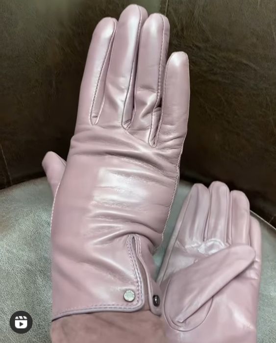 Кожаный перчатка