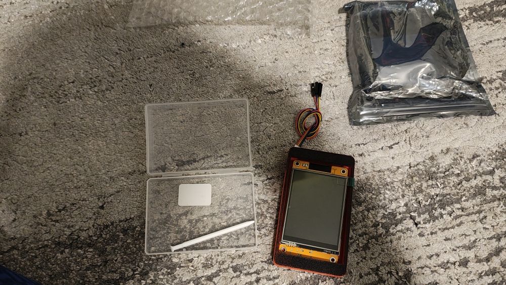 Vând dispozitiv asemănător flipper zero