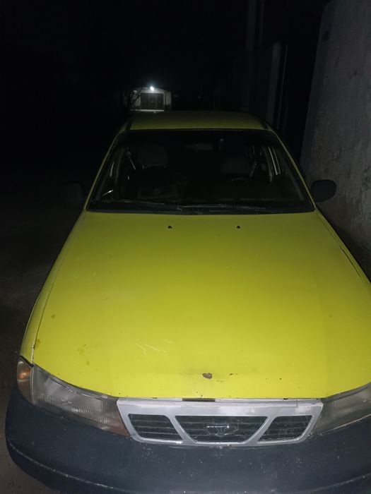 Daewoo nexia srochni sotiladi  2000