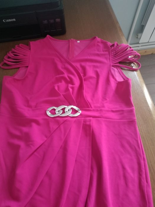 Vând Rochiță Dama