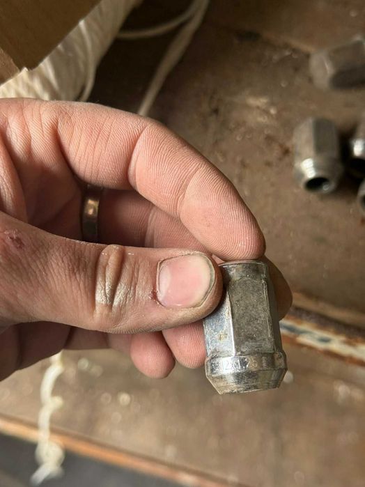 Гайки шаг 1.25 ( два варианта )