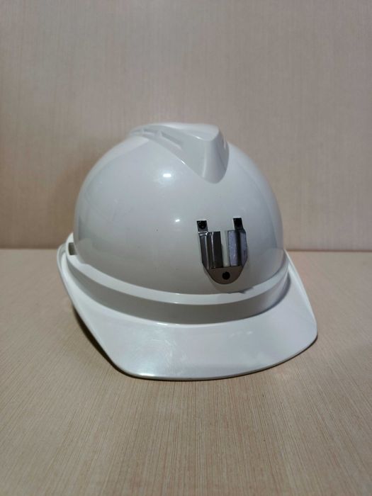 Каски на продажу