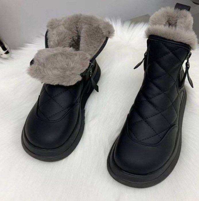 Продаются  новые тёплые  женские ботинки