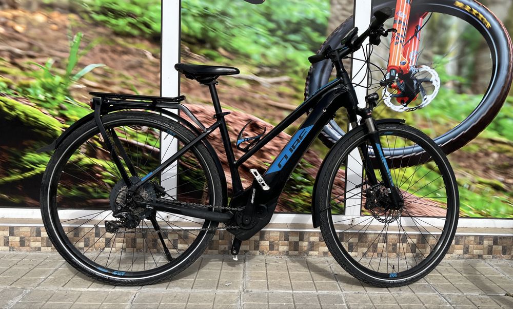 Cube Kathmandu Hybrid EXC 28 S