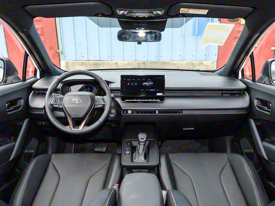 Toyota corolla cross hybrid 2026