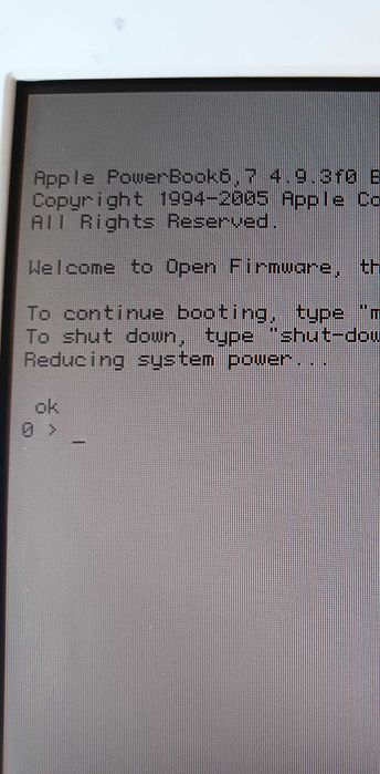 Лаптоп Apple Епъл