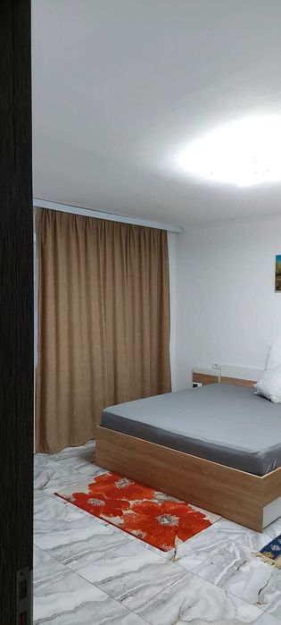 Inchiriez garsoniera in bloc de apartamente zona centrala