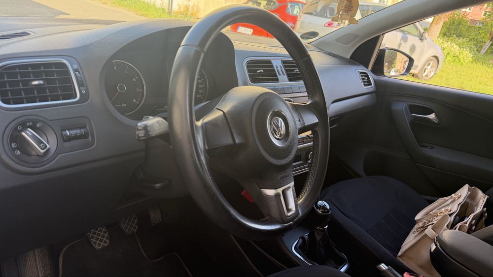 VOLKSWAGEN Polo 2013 — imagine 2