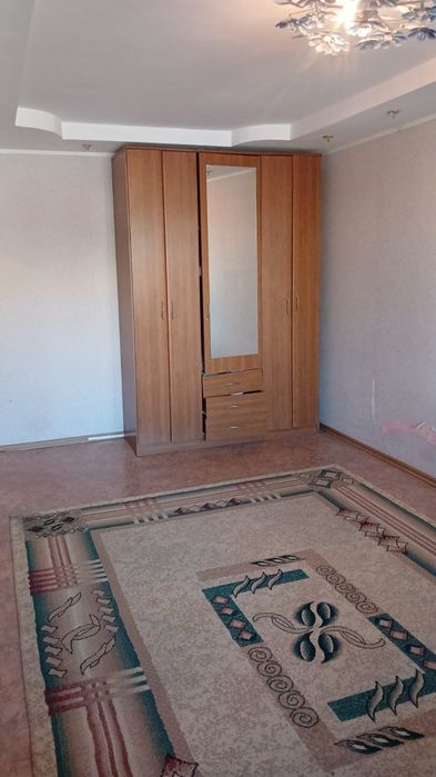 Продам 2х.к.кв. 8мкр./ Рынок Алтай/