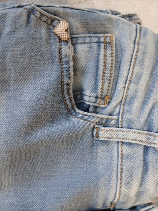 Дамски дънки ,размер М-L  -2 броя комплект