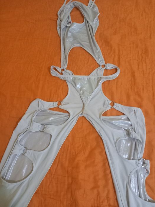 Еротичен гащиризон разтегателен.