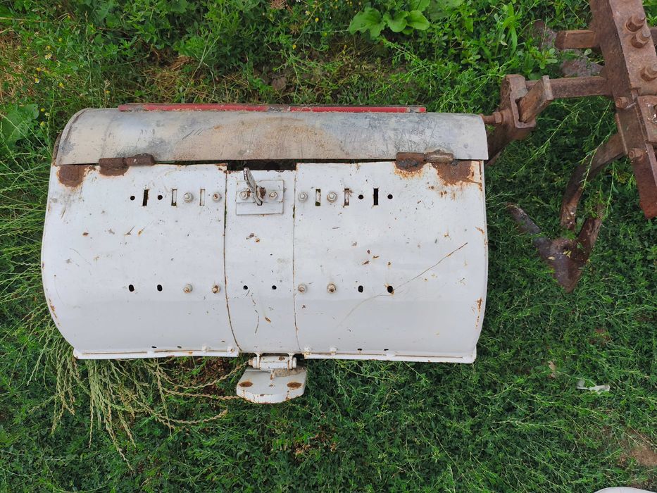 Vând motocultor, remorcă, freză și prășitoare