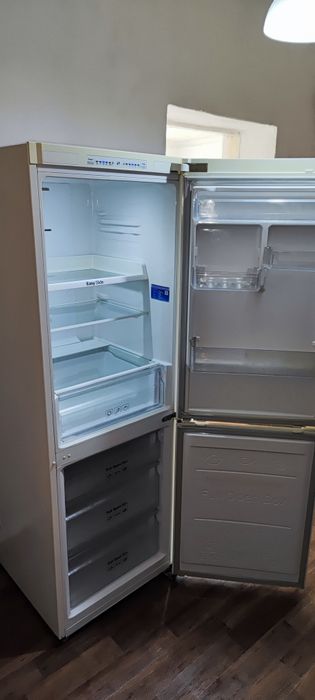 продам холодильник Samsung