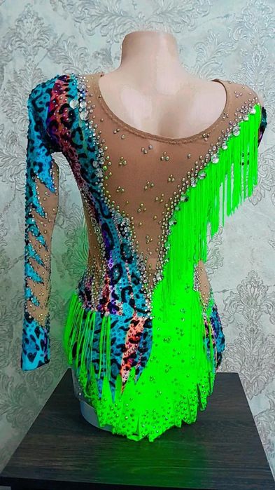 купальник для гимнастики на 11-13лет. Продажа и прокат